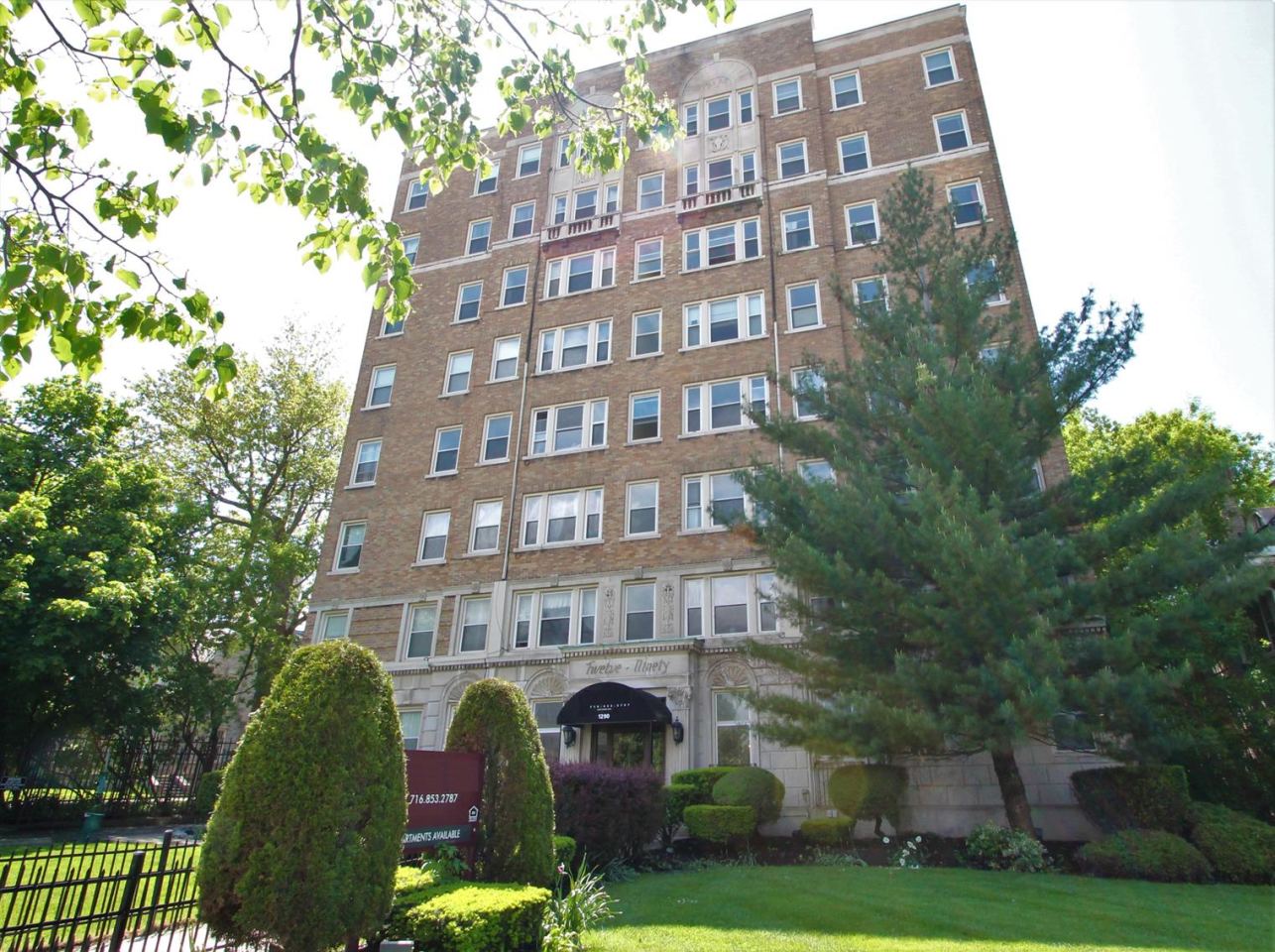 Gates Circle Image 17