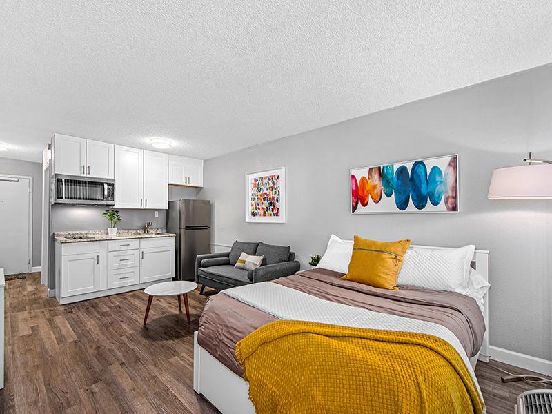 The Incline Apartments and Studios Image 3