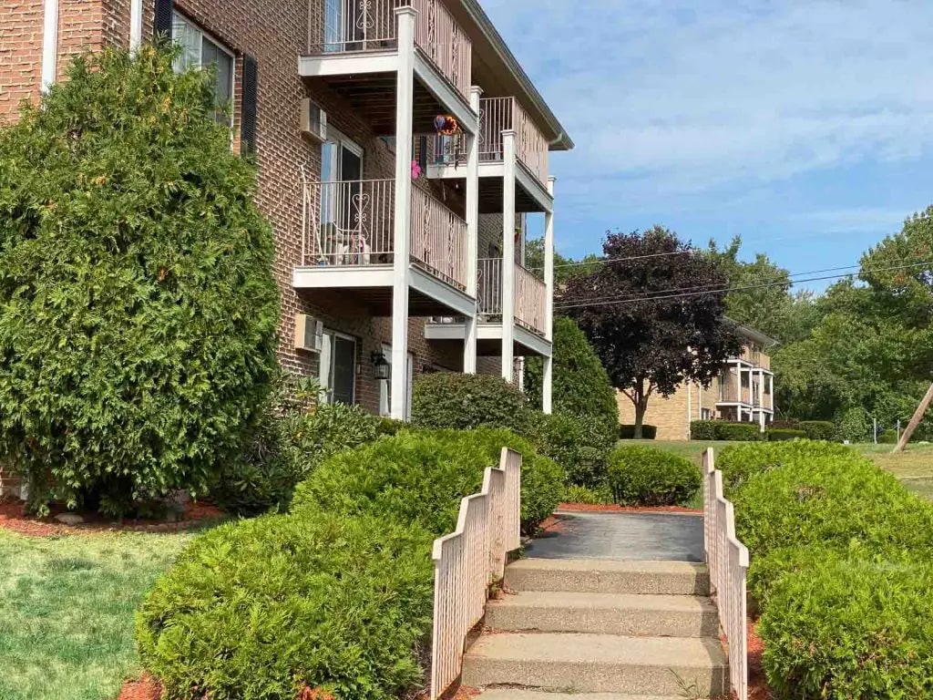 Park View Hills Condominium Image 3