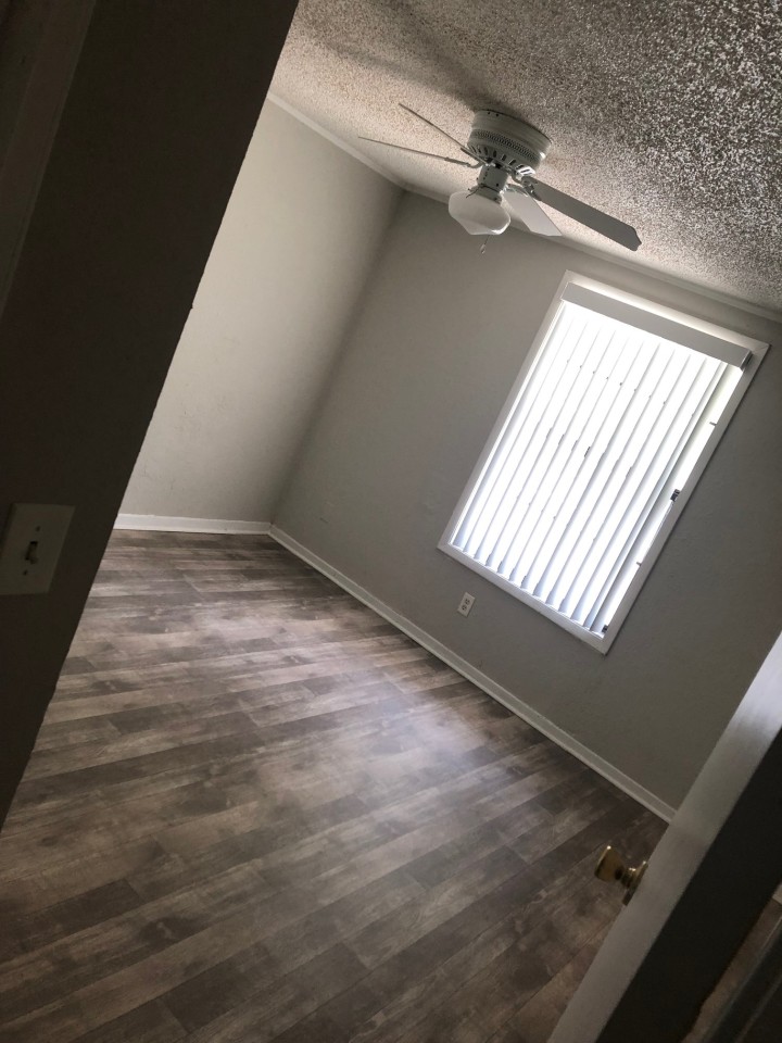 Live Oak Apartments Image 7