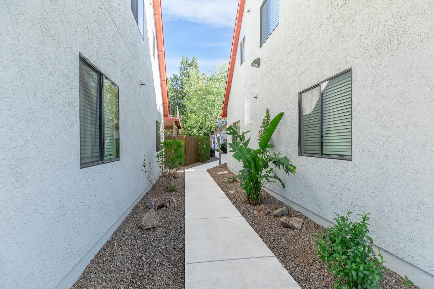 The Benedictine Townhomes - Student Housing Image 34