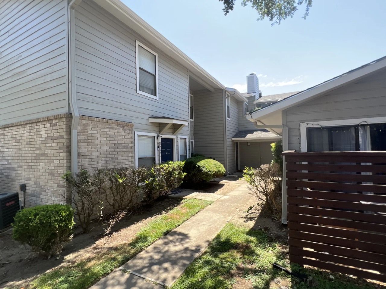 The Camaron Townhomes & Flats Image 41