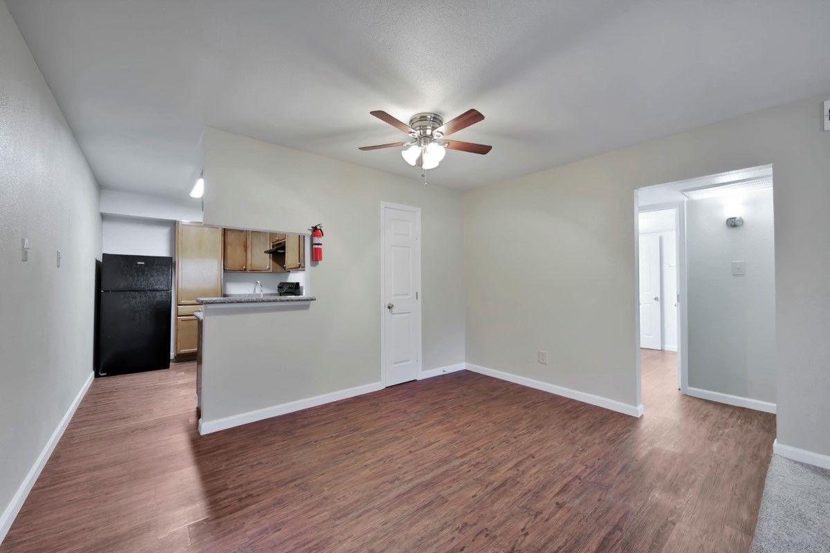 Pelican Pointe Image 5