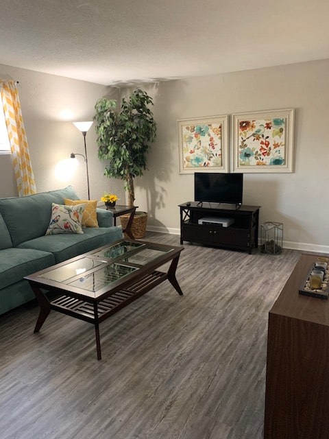 The Onyx at 3211 Image 6