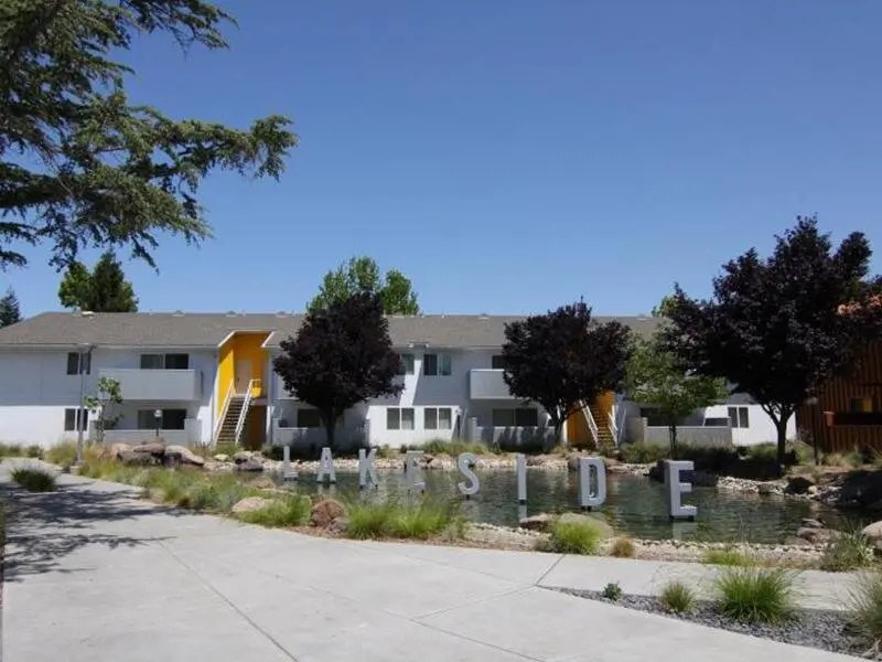 Lakeside Village Image 12