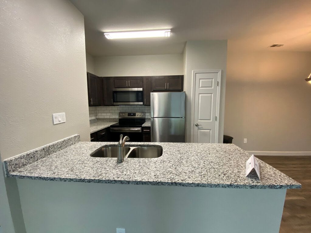 Washington Village Apartments Image 3