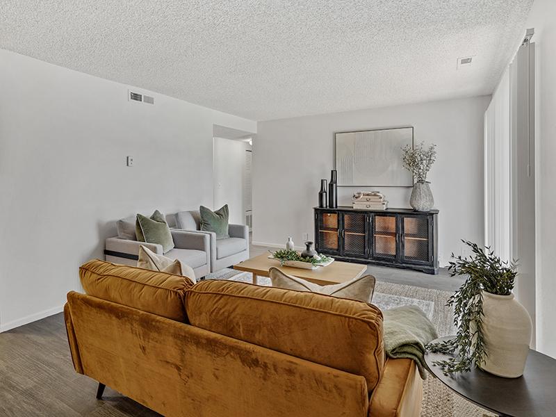 Mid Central Apartments Image 7