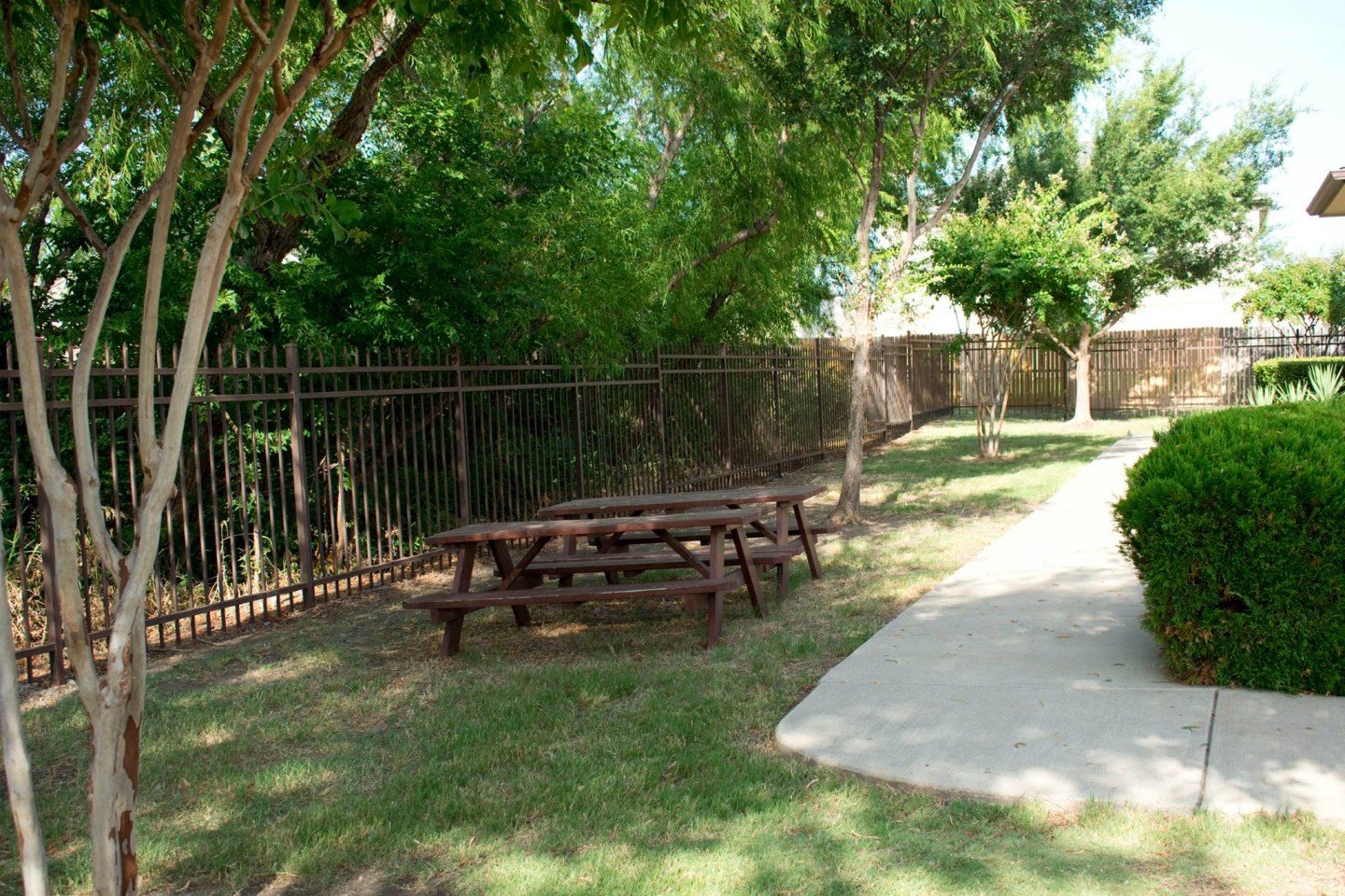 Estate Villas at Krum Image 63