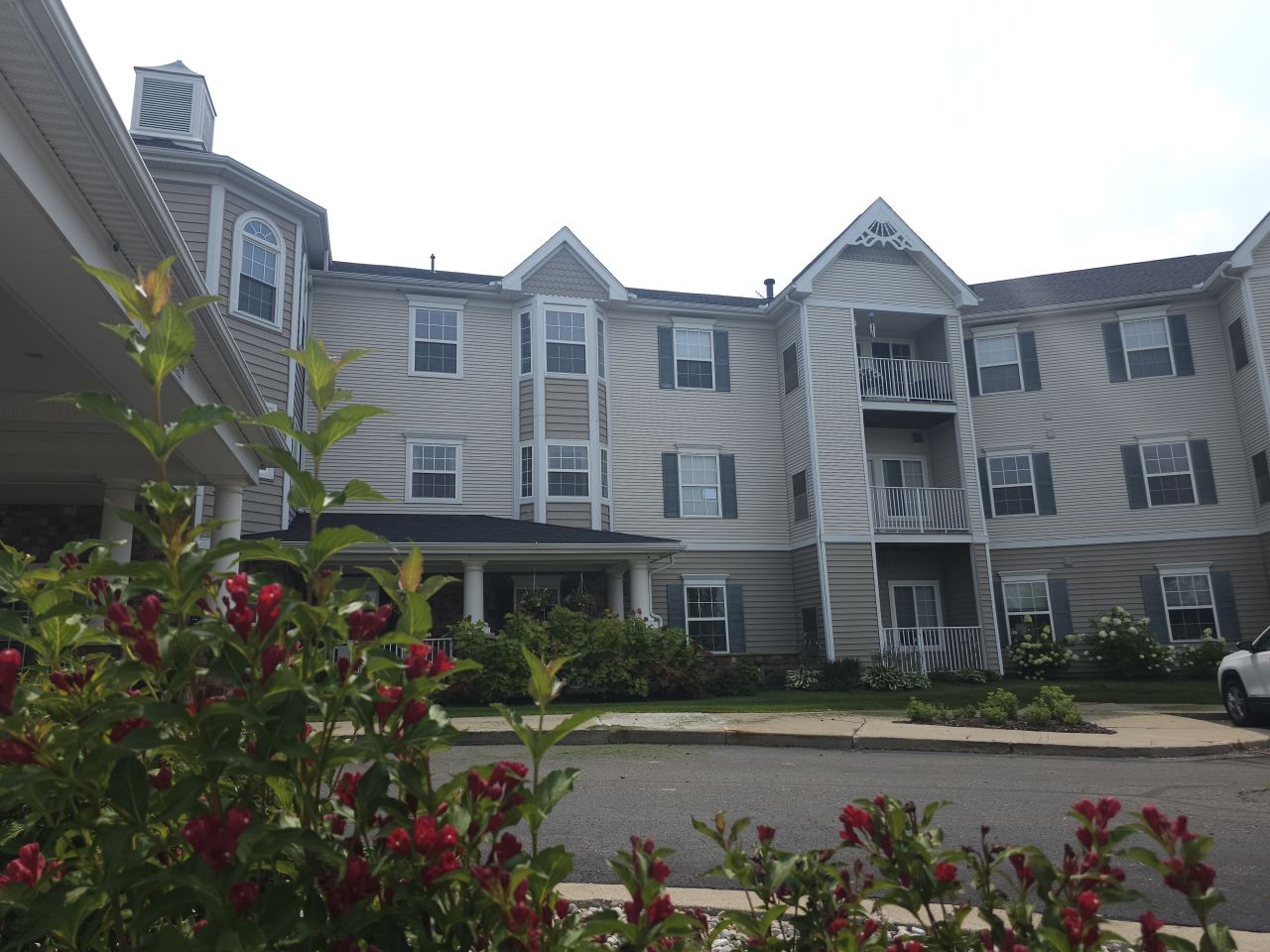 Oakhaven Manor - Senior Living Image 37