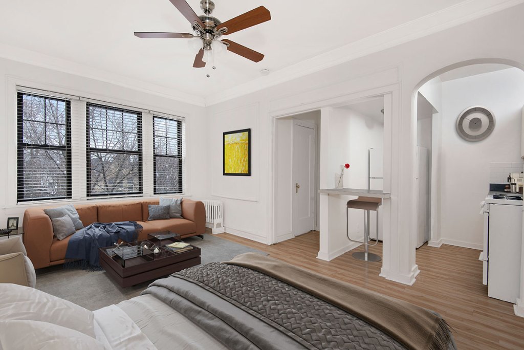 1049 West Oakdale Image 21