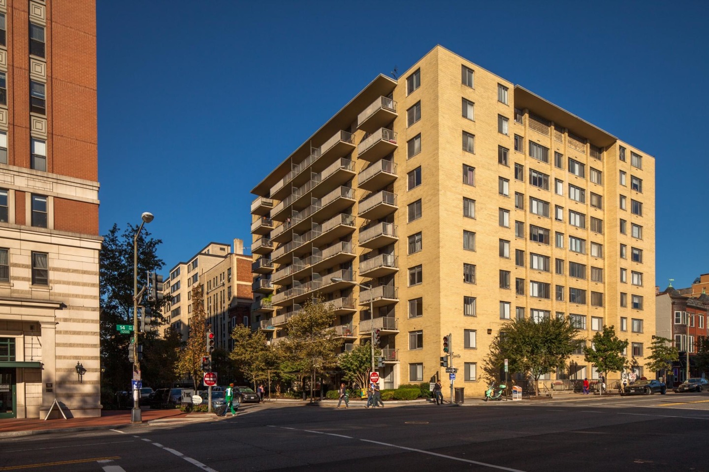 Unique Apartments On Pennsylvania Ave Se Washington Dc with Modern Garage