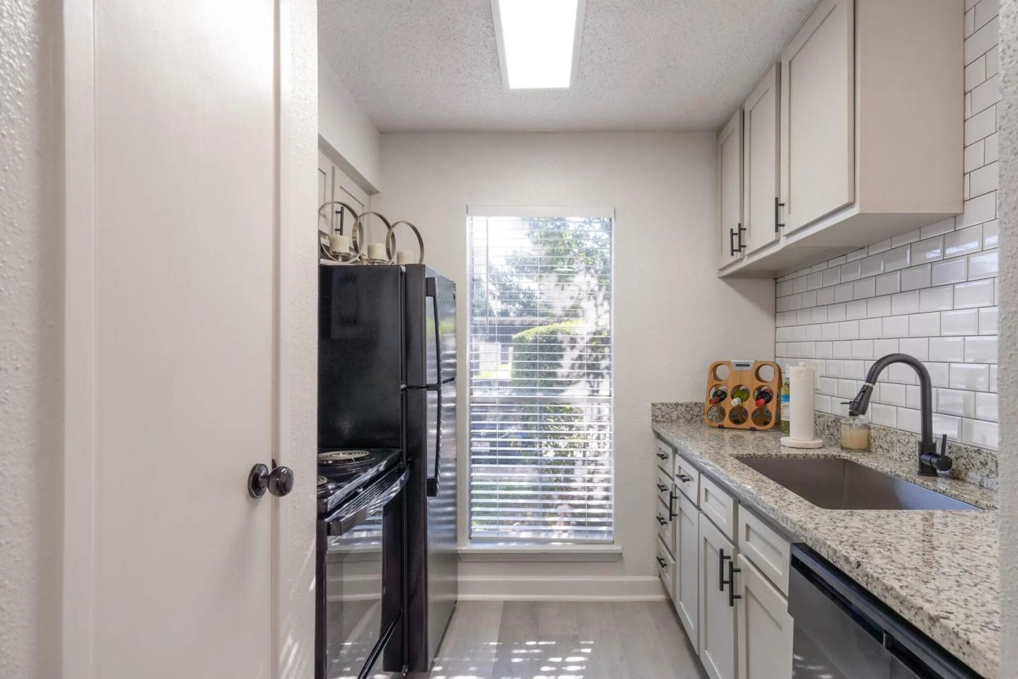 Skylar Pointe Image 2