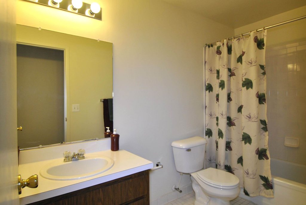 Laketree Apartments Image 4