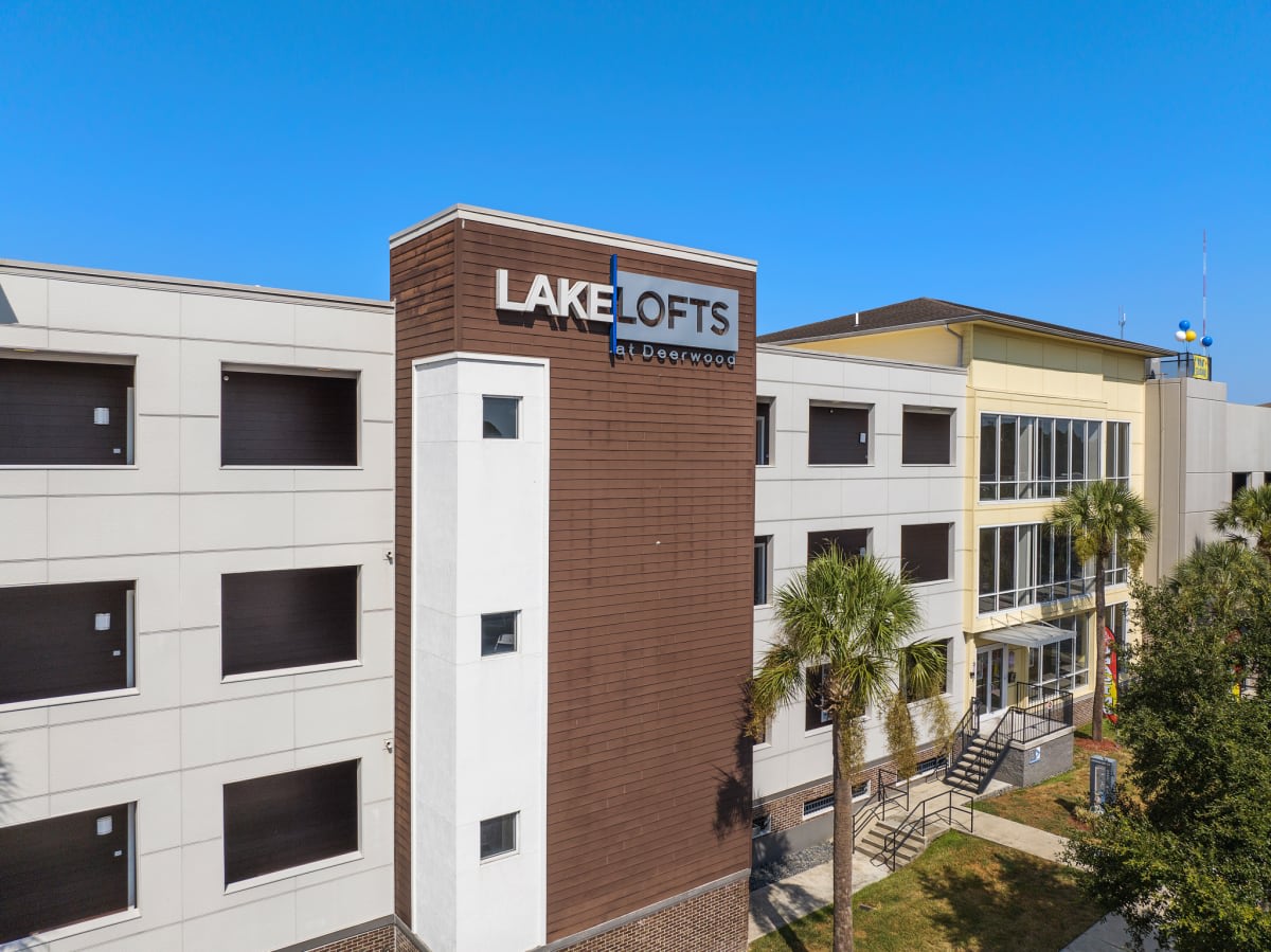 Lake Lofts at Deerwood Image 4
