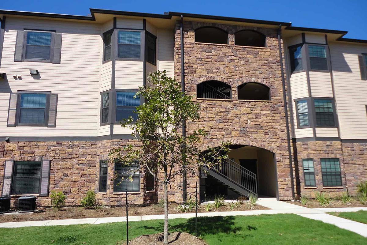 Hudson Trails Apartment Homes Image 6