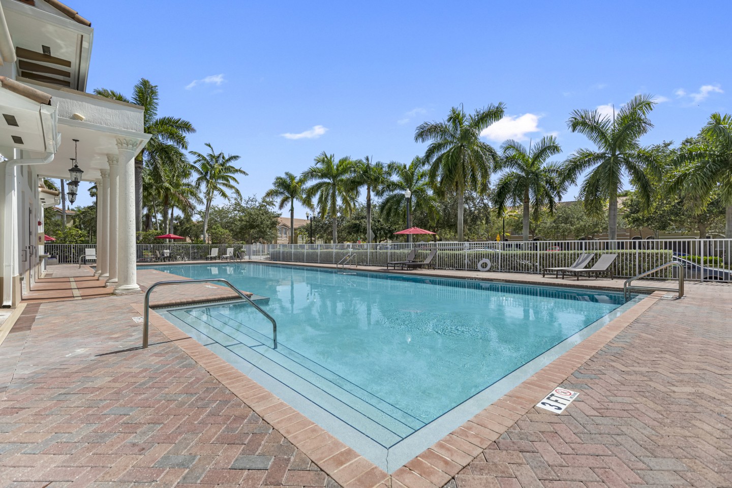 Palm Breeze at Keys Gate Image 2