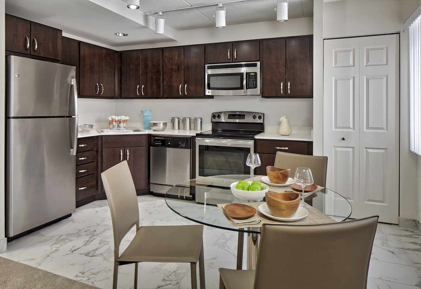 The Glen View Image 21