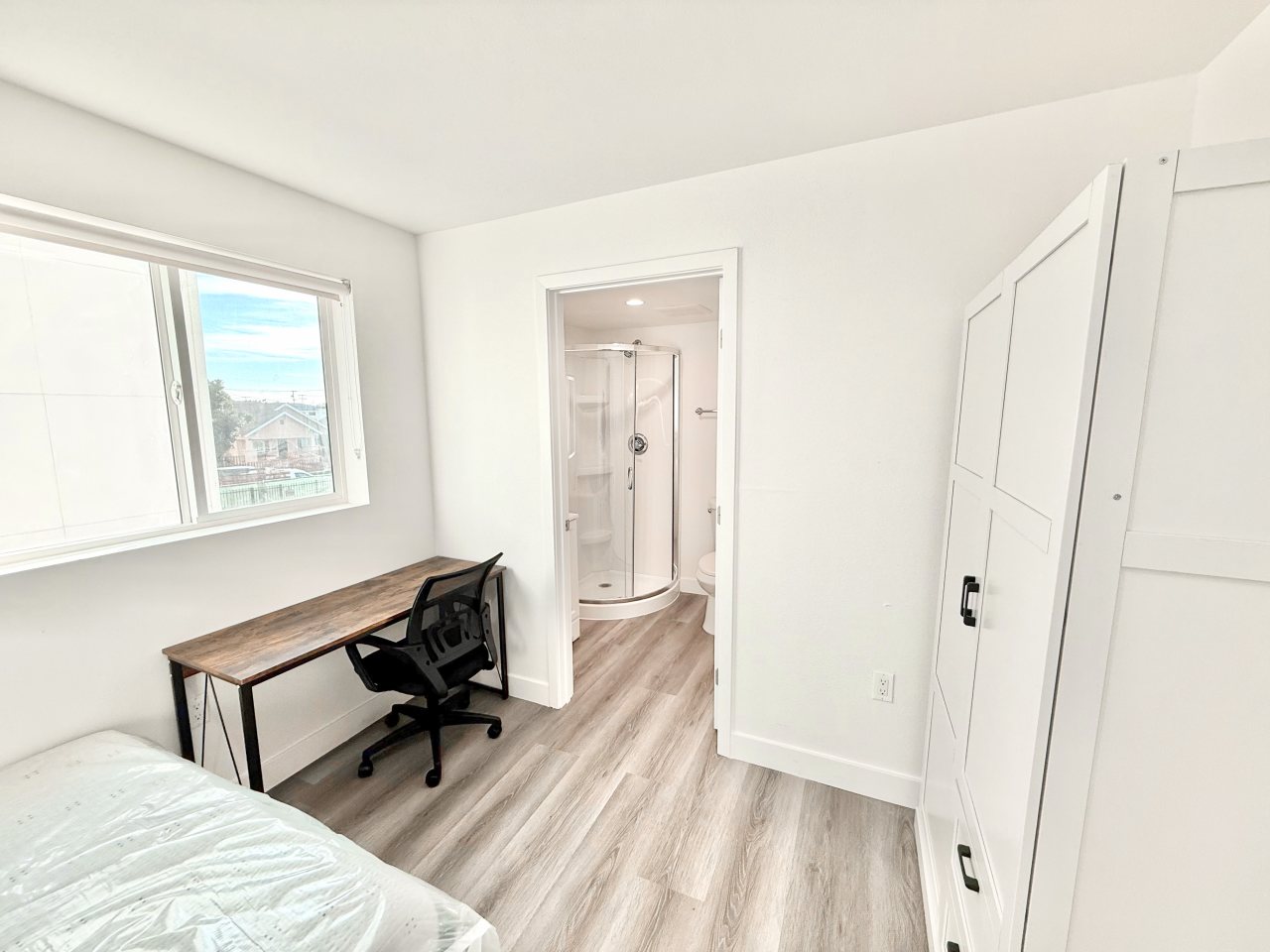 1329 W 36th Street - Co-Living Housing Image 7
