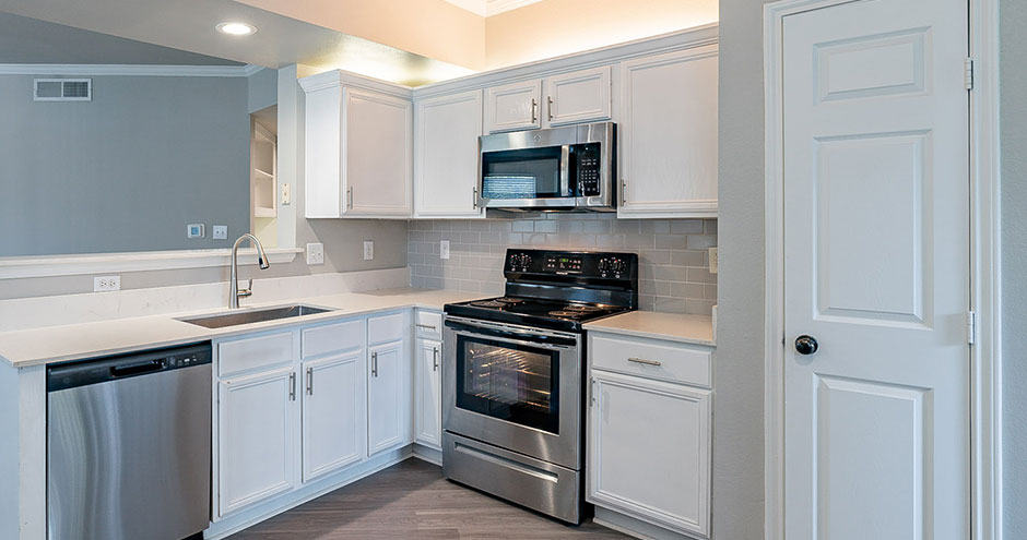 Bala Woods at Kingwood Apartments Image 1