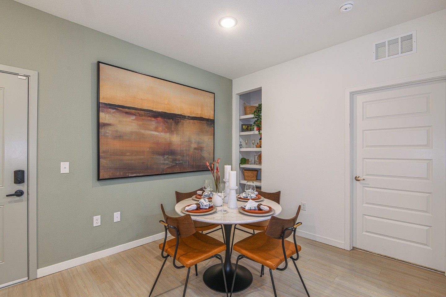 The Easton Riverview Apartments Image 18