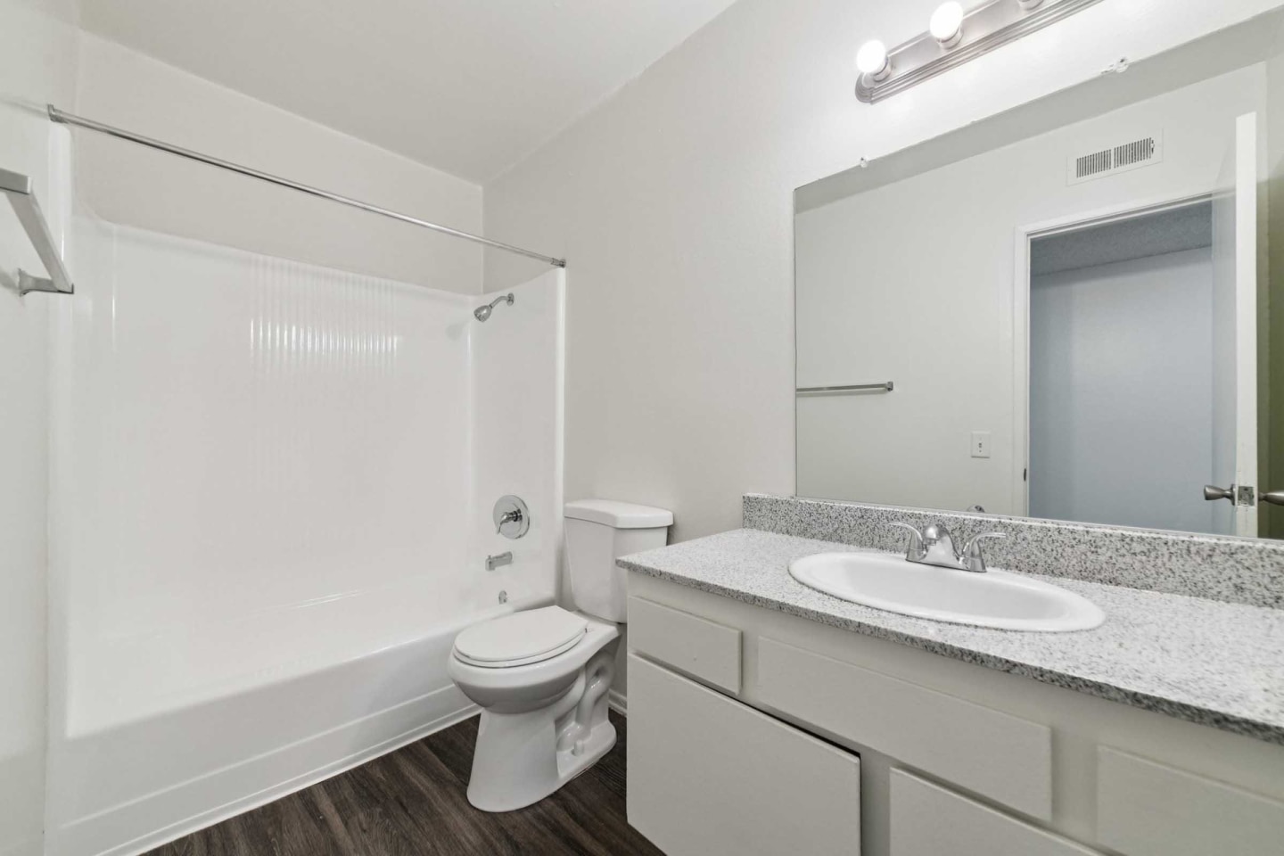 Belinda Apartment Homes Image 26