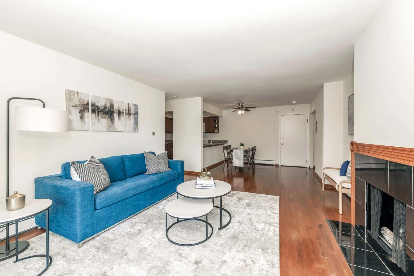 Barrington Lakes Apartments Image 9