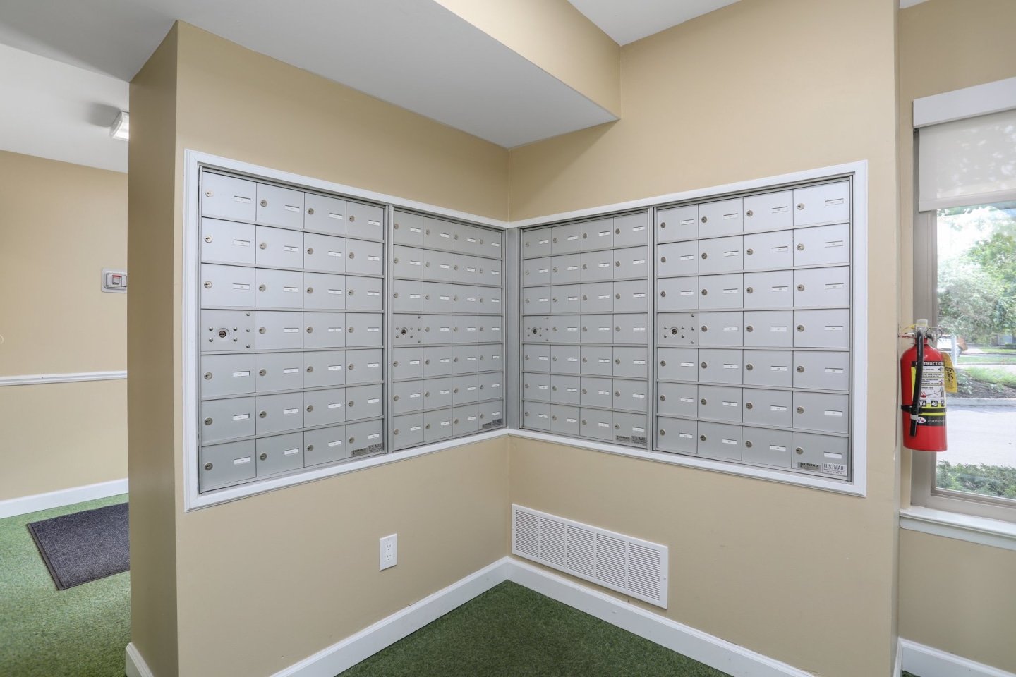 Farmington Oaks Image 40