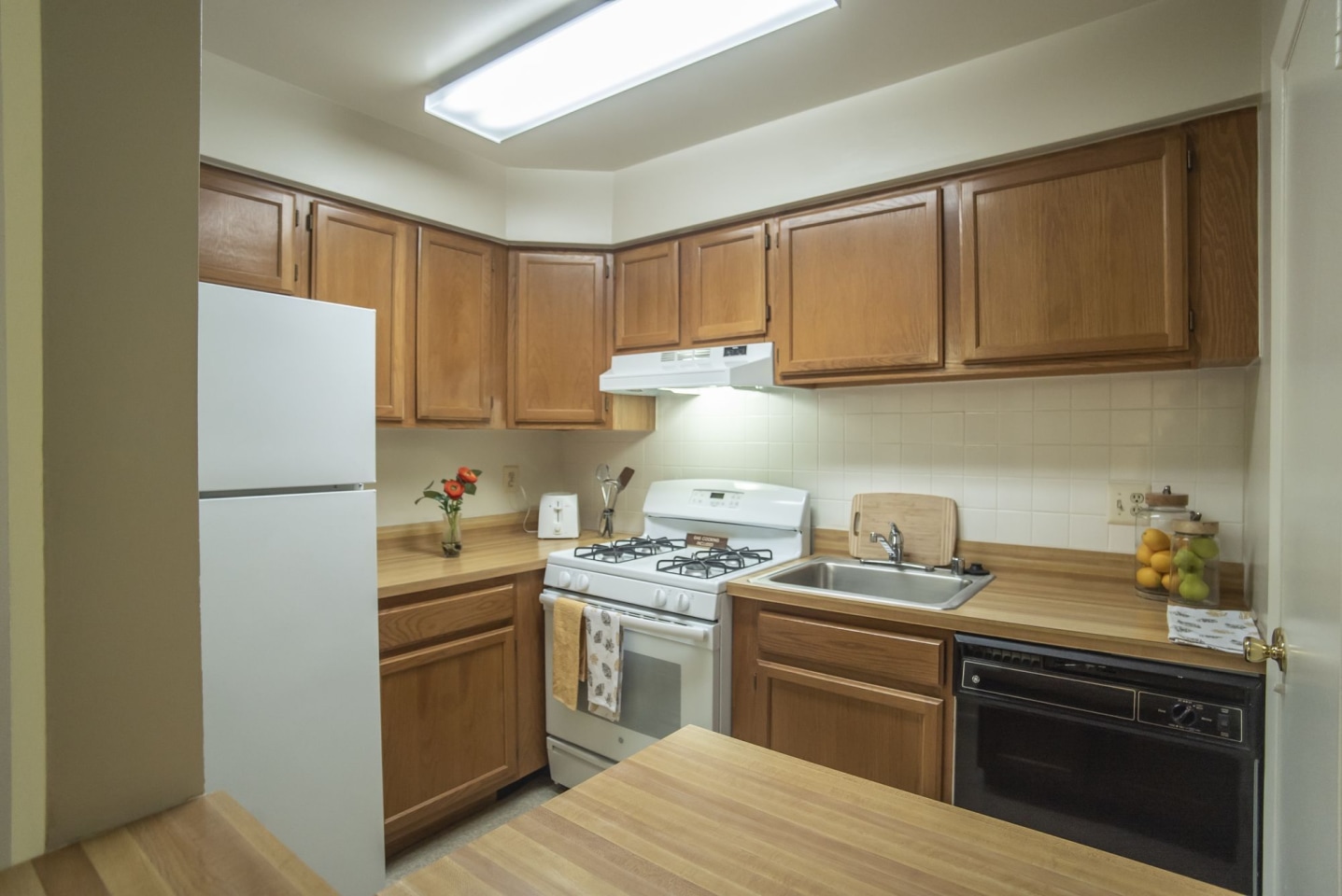 Hunt Club Apartments Image 2