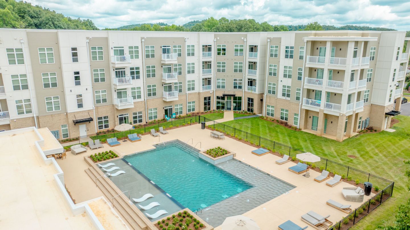 Lofts at Hamilton Luxury Apartments Image 3