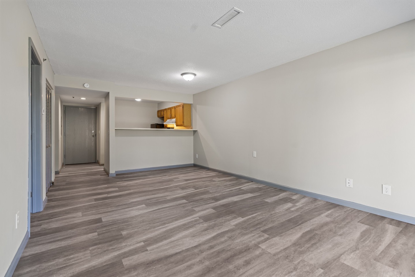 The Hill Apartments Image 4