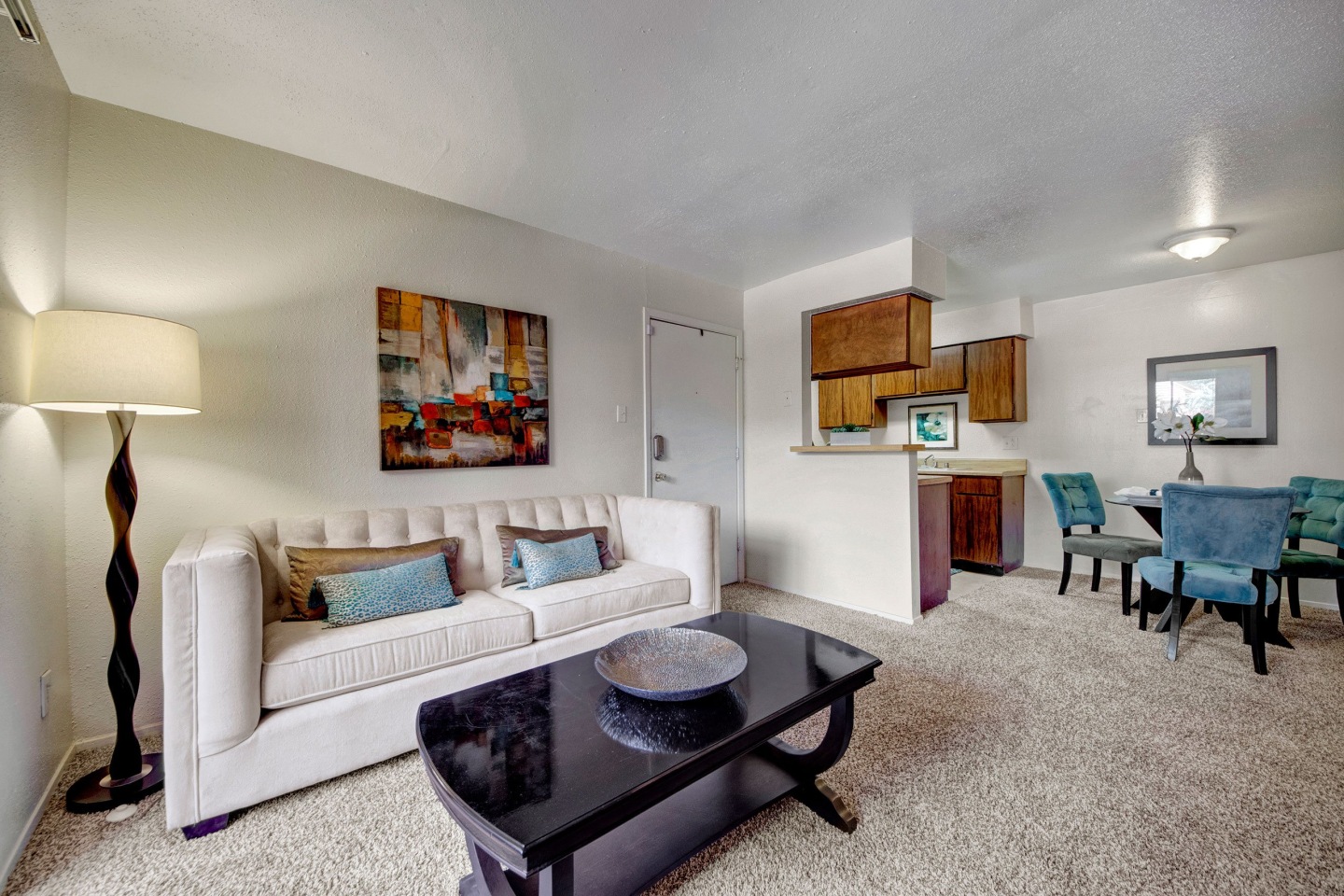 NORTHRIDGE COURT APARTMENT HOMES Image 4