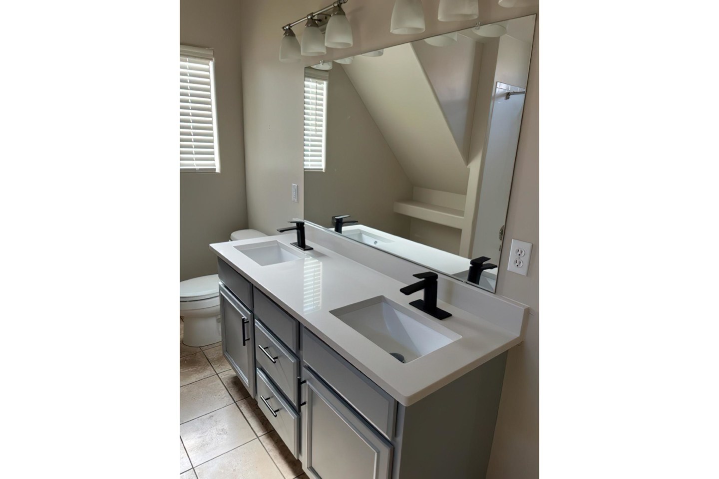 The Benedictine Townhomes - Student Housing Image 14