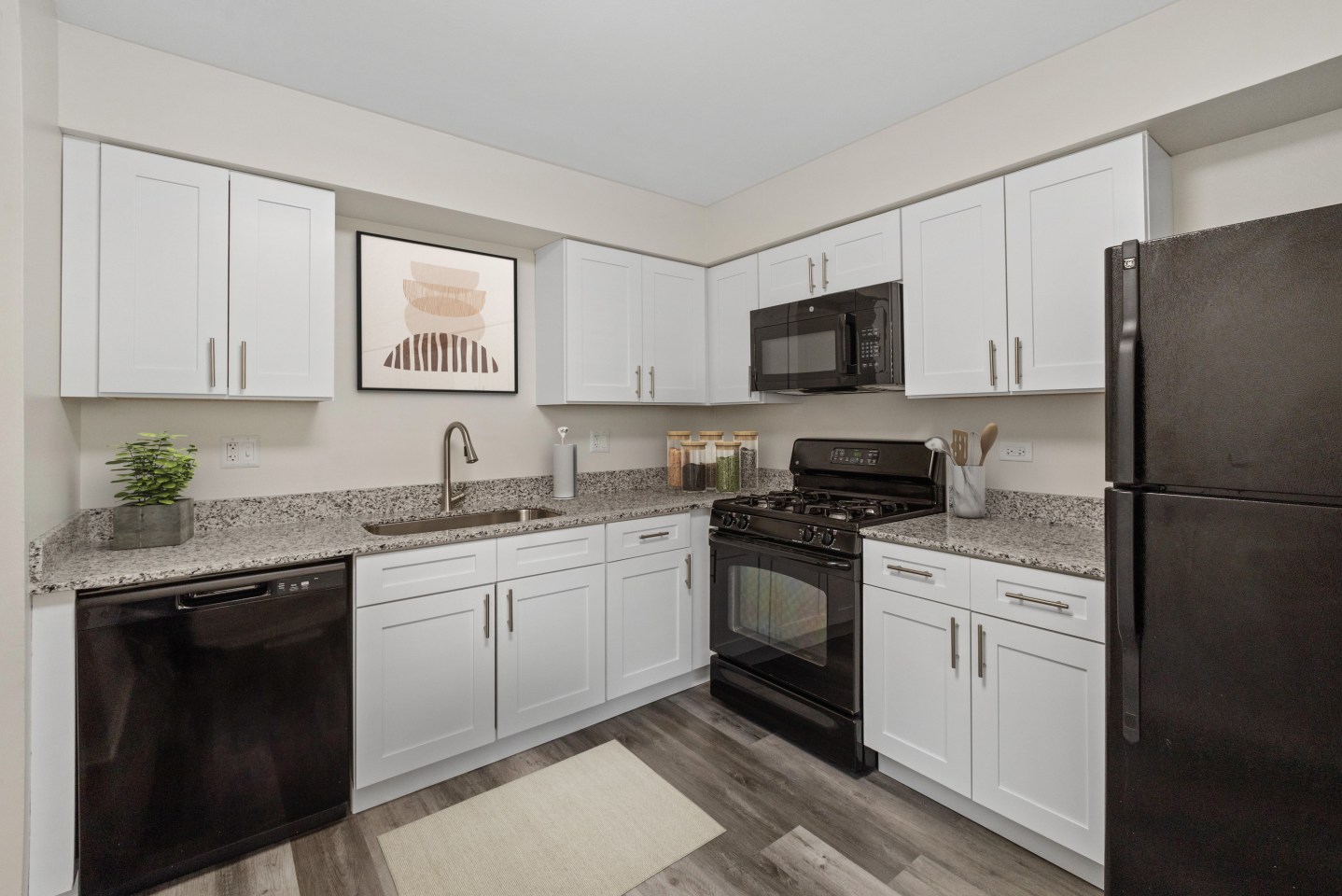 ExecuStay Avalon at Poplar Creek Image 1