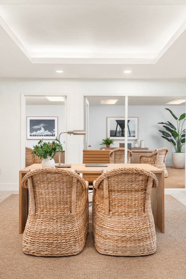 Coconut Palm Club Image 24