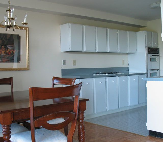Country Club Towers Image 12