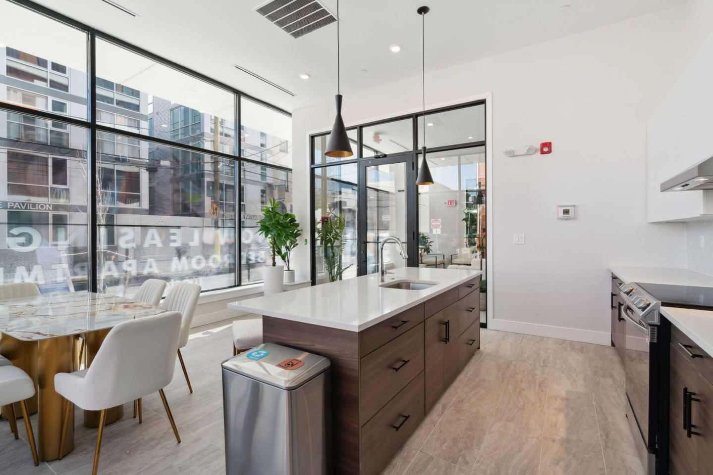 720 Thompson Street Image 11