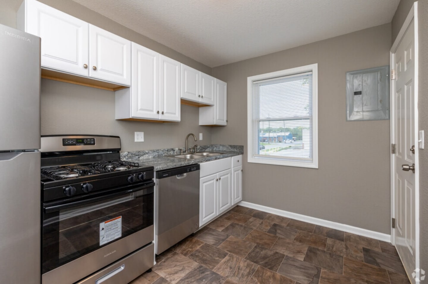 Legacy Apartments Image 1
