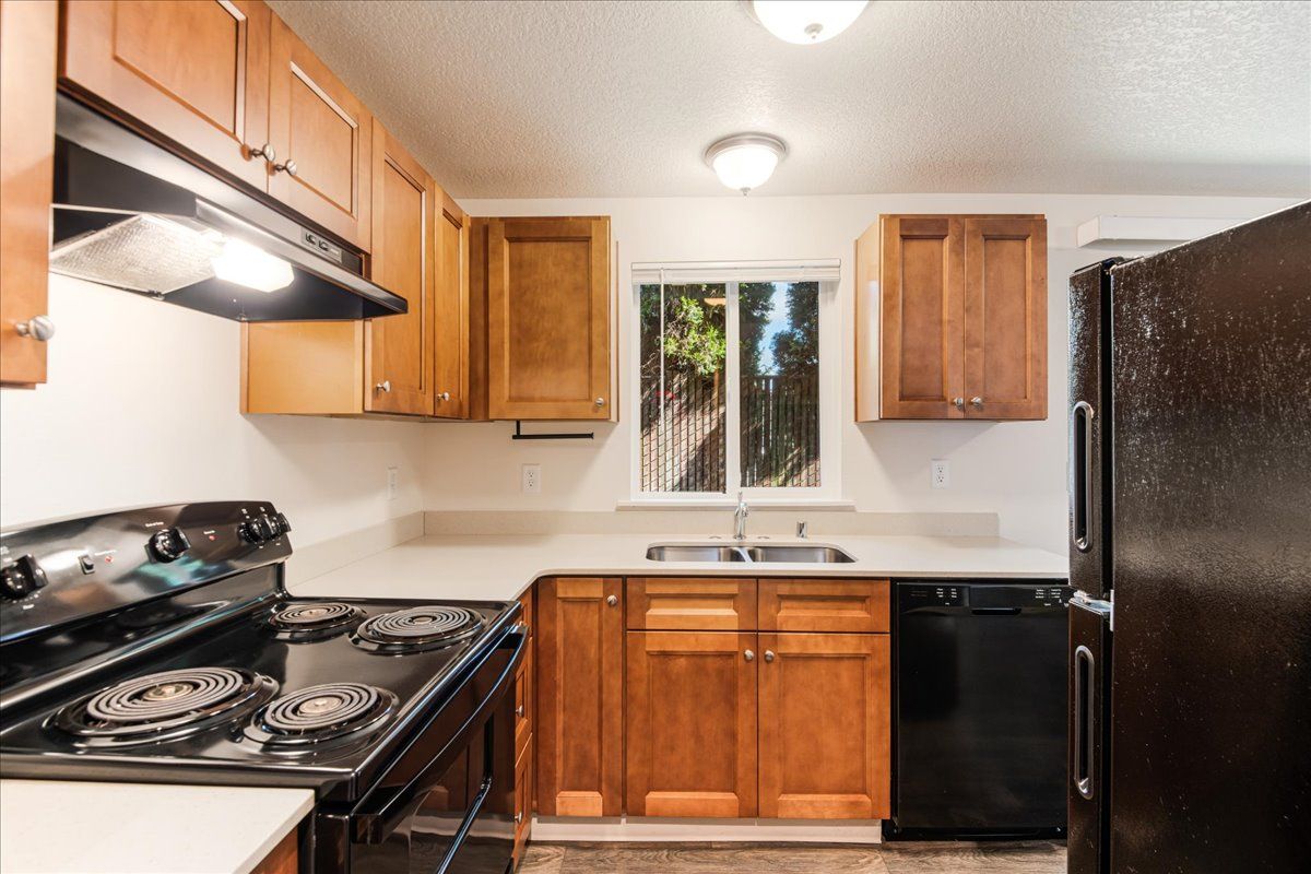 Lincoln Townhomes Image 18