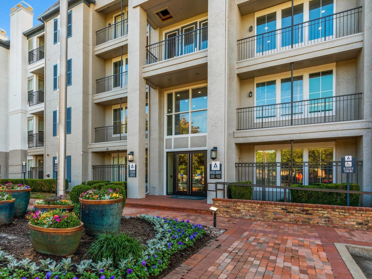 Broadstone Paragon Image 44