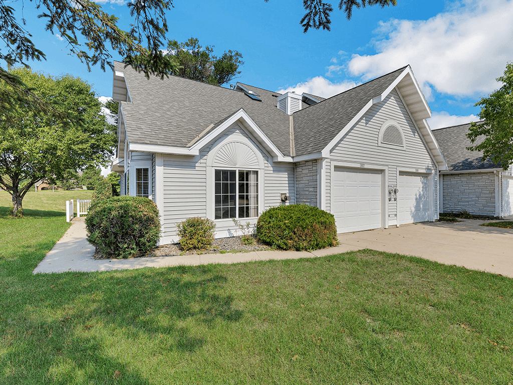 Crystal Bay Townhomes Image 9