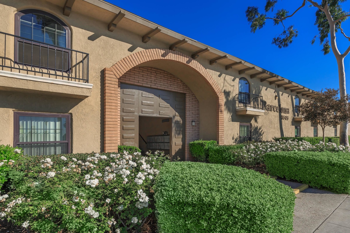 Barcelona, Palm Lane & Seville Apartment Homes Image 15
