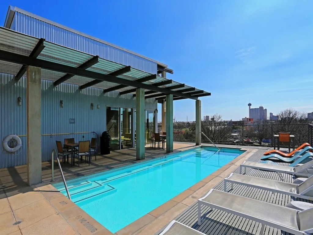 1221 Broadway Lofts Image 3