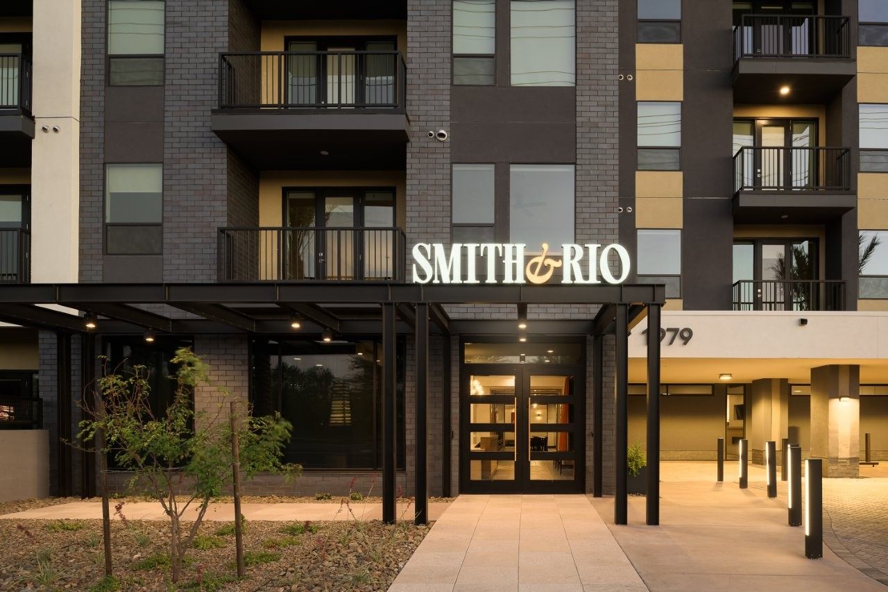 Smith & Rio Image 9