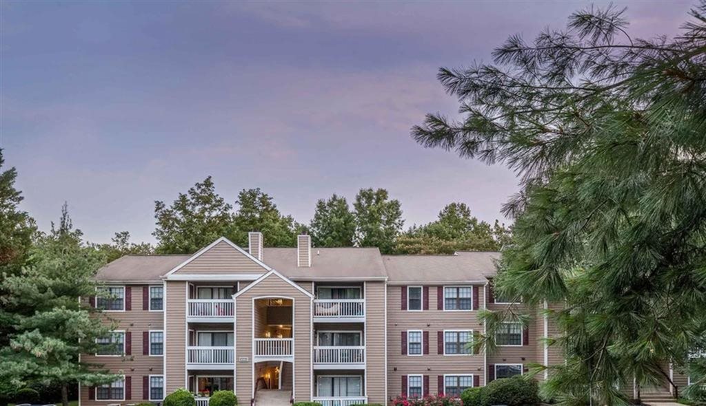 Valor Apartments Image 4
