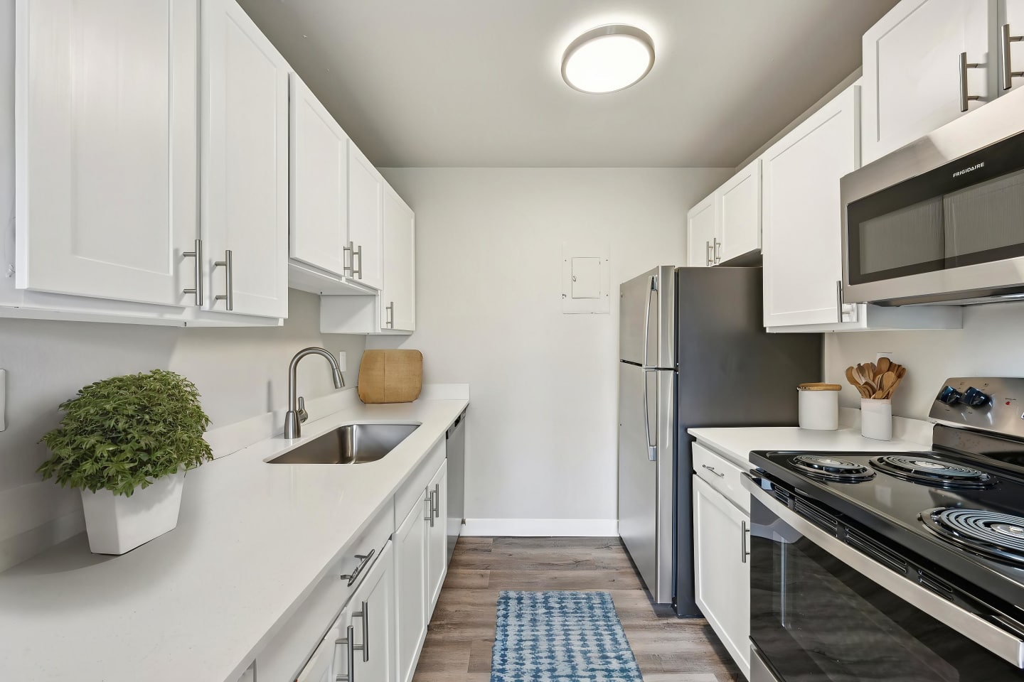 3300 Tamarac Image 1