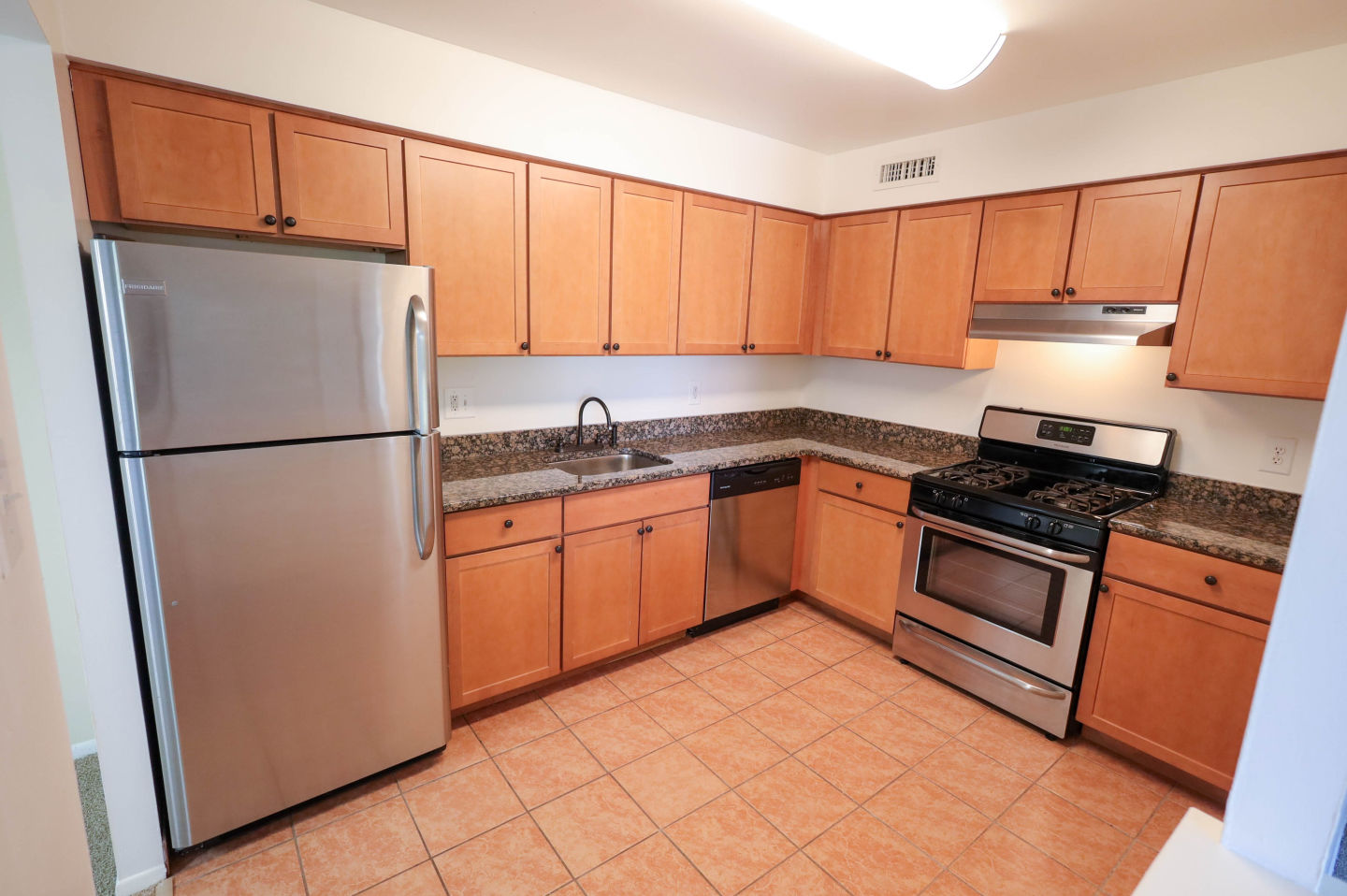 Delaire Landing Image 7