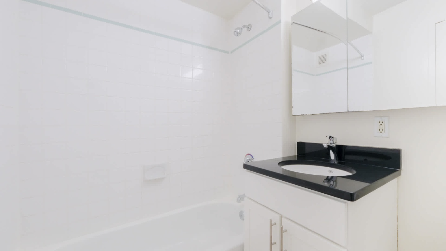 77 Park Avenue Image 4