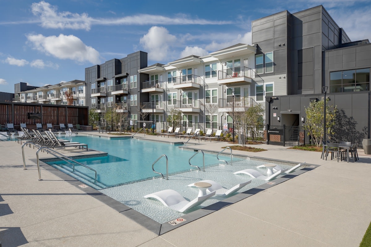 Mainstead at Century Farms Apartments Image 18