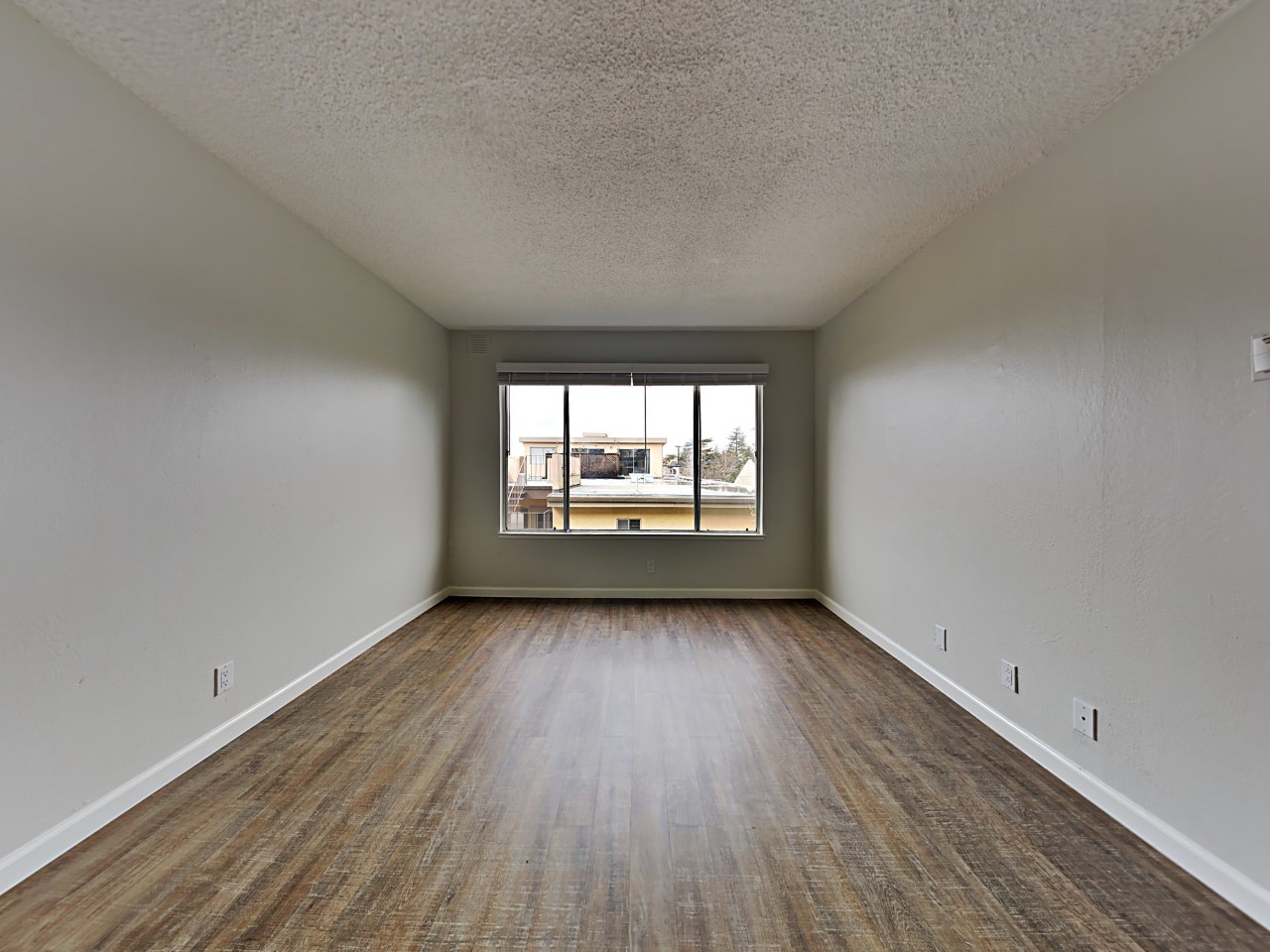 671 Vernon Image 3