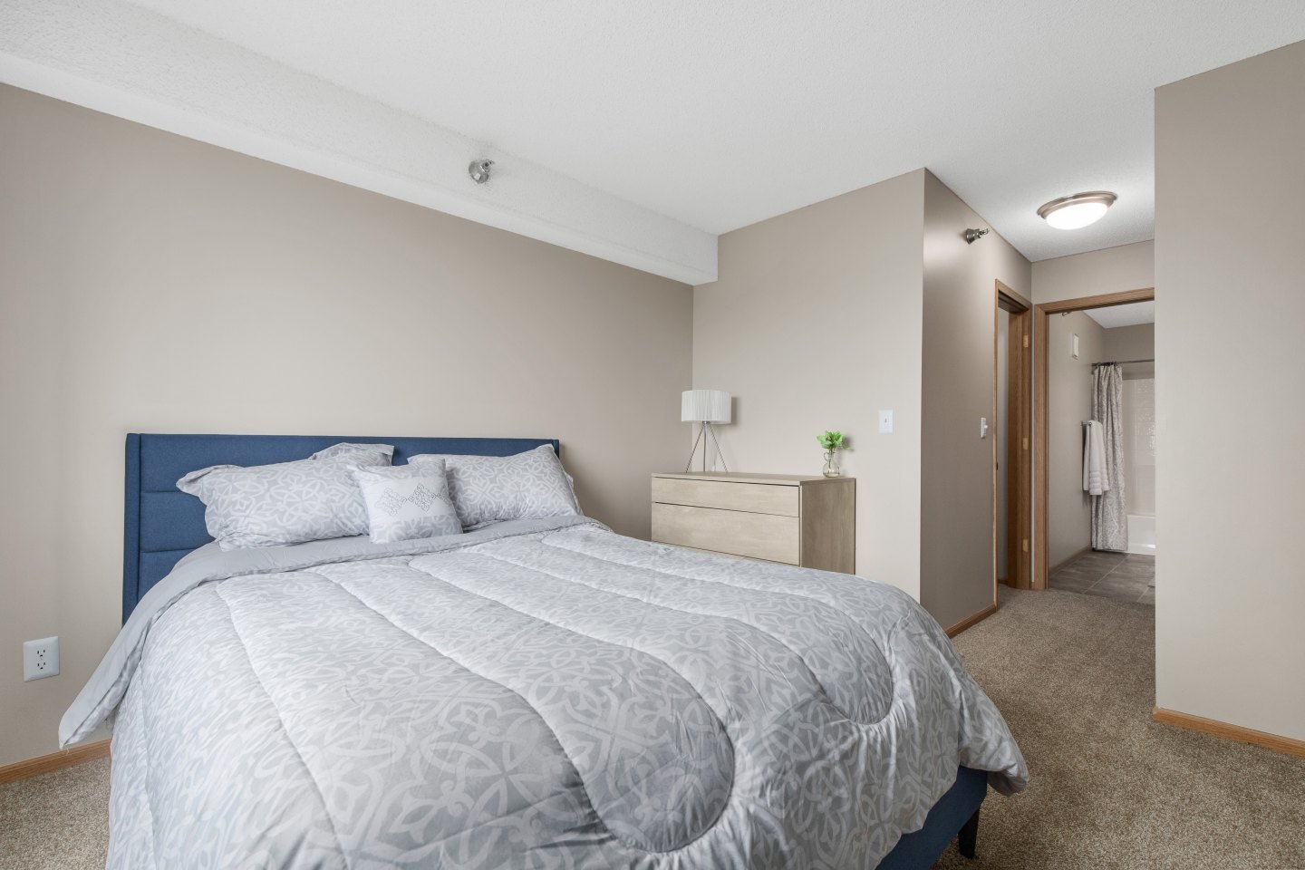 Woodridge Apartments Image 8